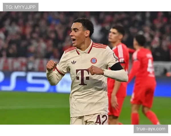 穆西亚拉从容应对媒体聚焦，彰显新生代球员的沉稳与潜力