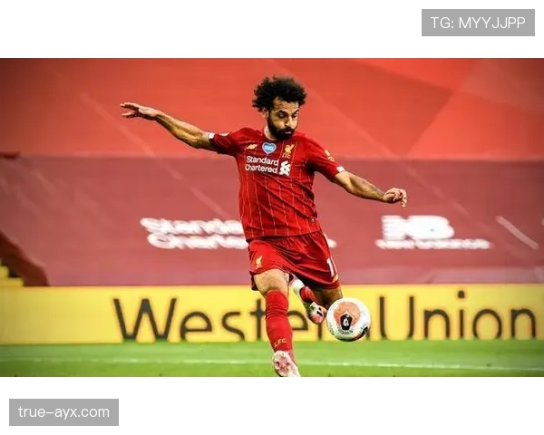 莱切边路进攻火力全开，逆转取胜展现强大实力