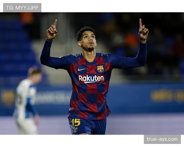 阿劳霍防守稳健，持续为球队提供关键屏障