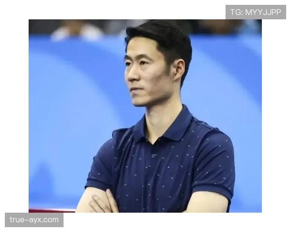 王励勤赛场冷若冰霜，吃饭掏卡像开演唱会，我的钱包受不了了